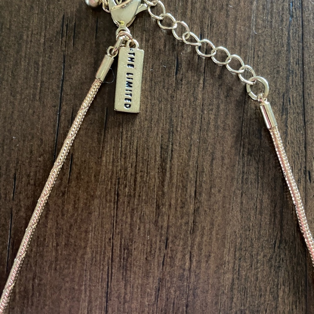 New without tags! The limited gold bar necklace & matching earrings - Picture 2 of 4
